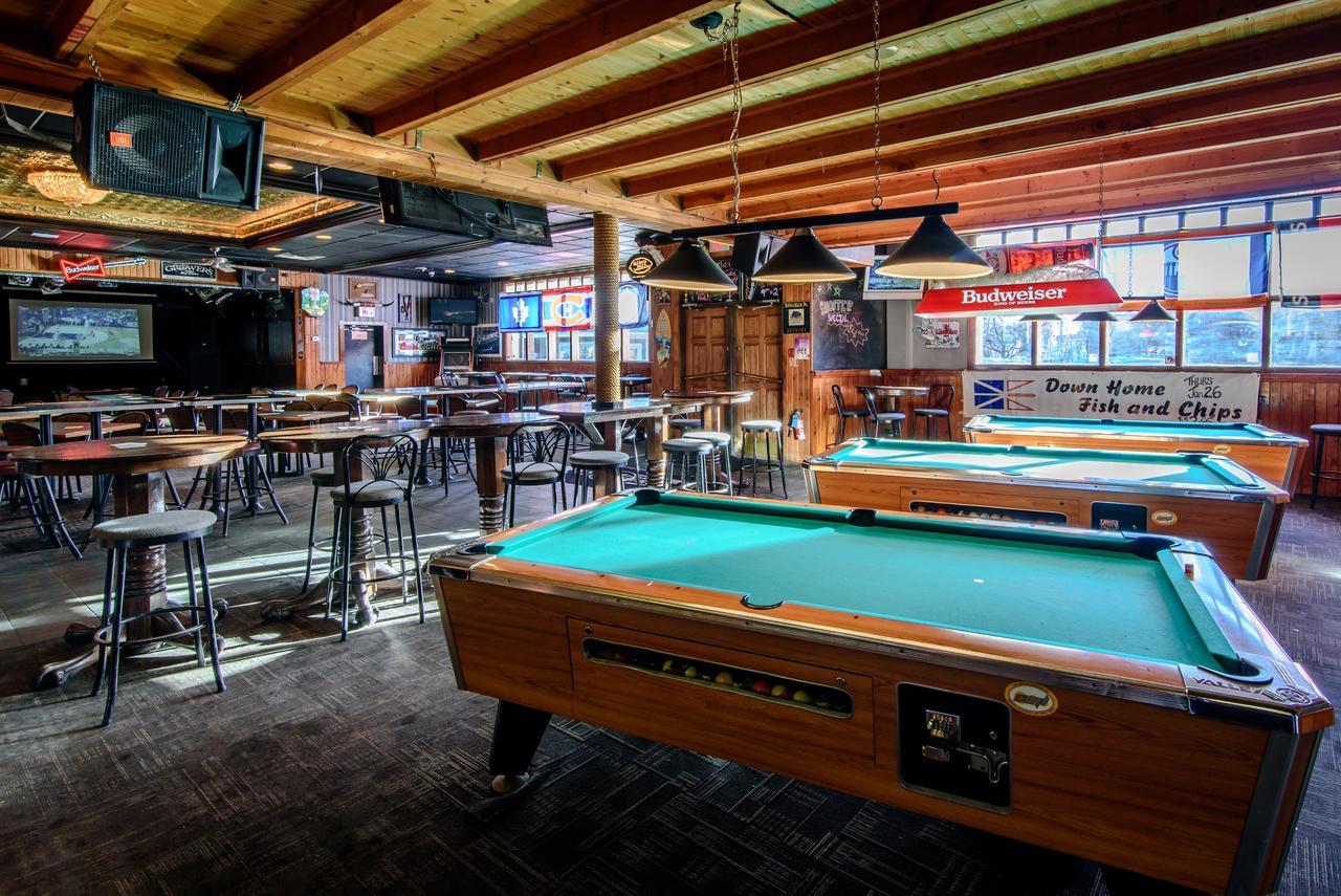 The Cochrane Rockyview Hotel Екстер'єр фото