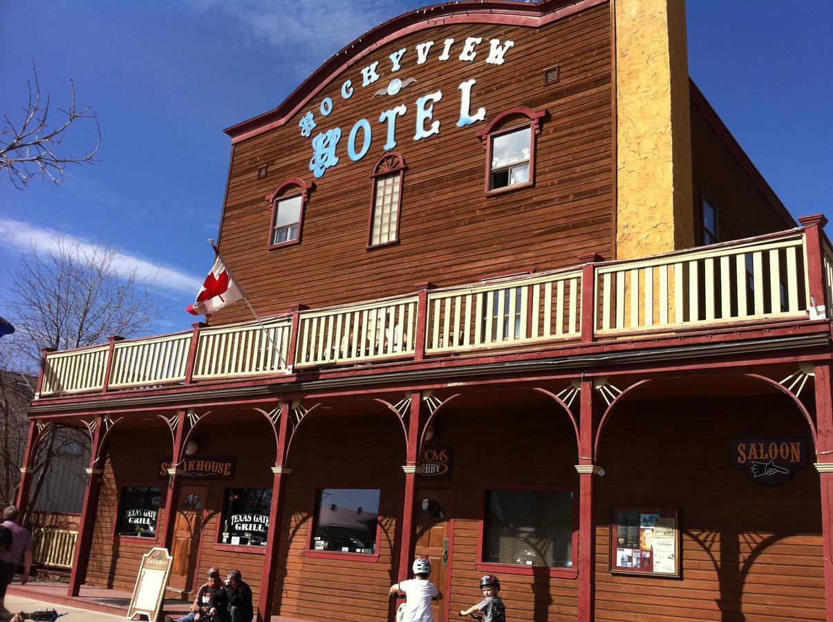The Cochrane Rockyview Hotel Екстер'єр фото
