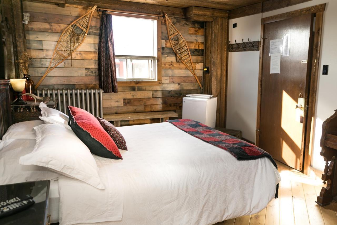 The Cochrane Rockyview Hotel Екстер'єр фото